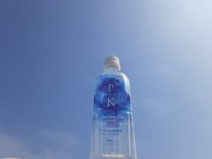 プレミアム解離水を関目成育駅から徒歩1分、でっかい包丁が目印の割烹<一本勝ち>さんに置かせて頂きました!